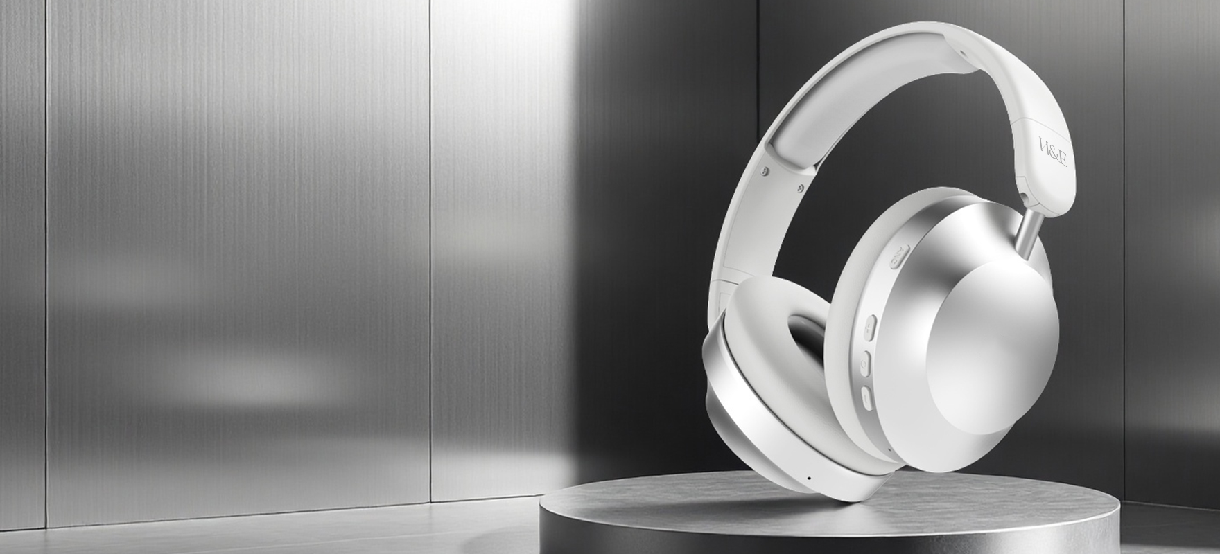  <span>Hybrid</span> Active Noise Cancelling Wireless</br>Headphone